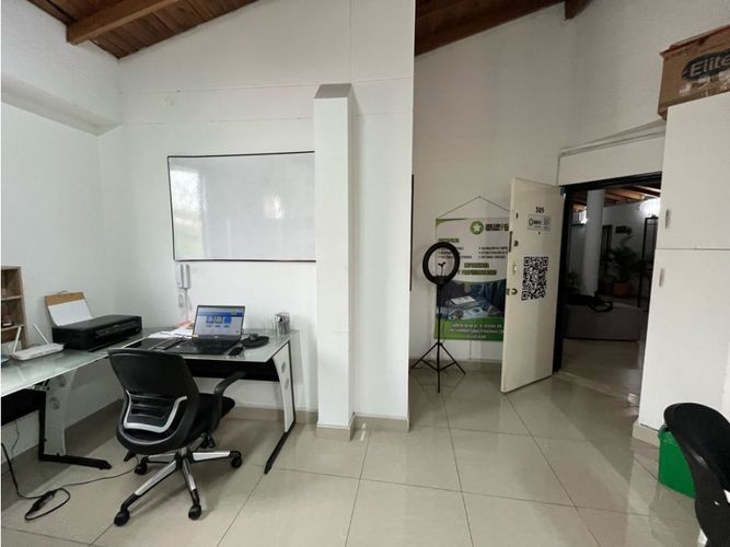 Oficina en arriendo en Conquistadores, Medellín, 35 m² · foto 6 de 14