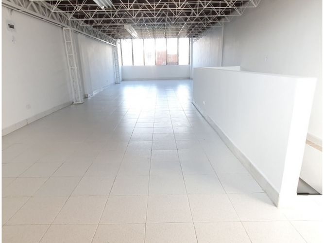 Bodega en arriendo en La Candelaria, Medellín, 218 m² · foto 7 de 12