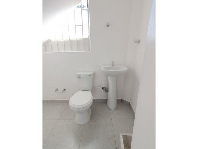 Bodega en arriendo en La Candelaria, Medellín, 218 m² · foto 11 de 12
