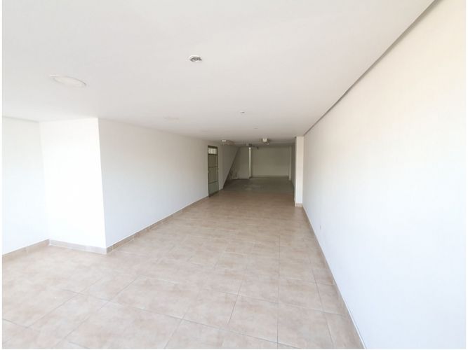 Bodega en arriendo en La Candelaria, Medellín, 218 m² · foto 12 de 12