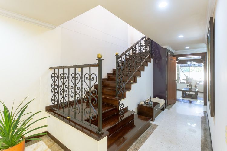 Casa de 5 alcobas en venta en El Poblado, Medellín, 267 m² · foto 3 de 20