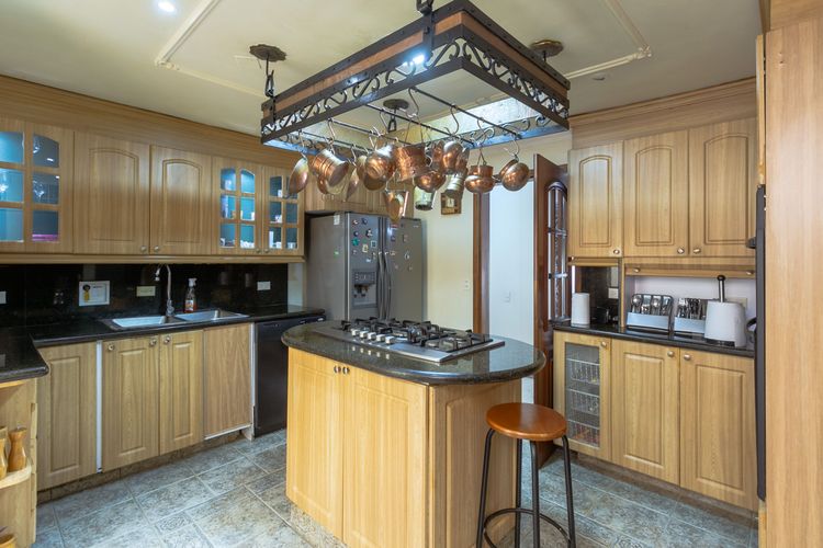 Casa de 5 alcobas en venta en El Poblado, Medellín, 267 m² · foto 10 de 20