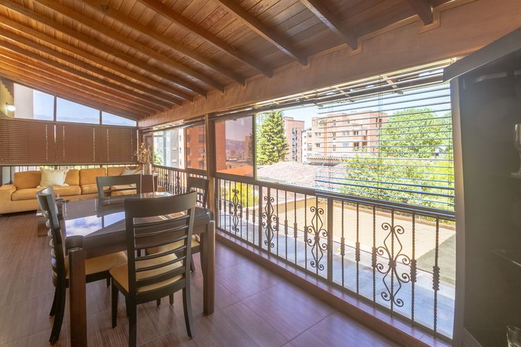 Casa de 5 alcobas en venta en El Poblado, Medellín, 267 m² · foto 18 de 20