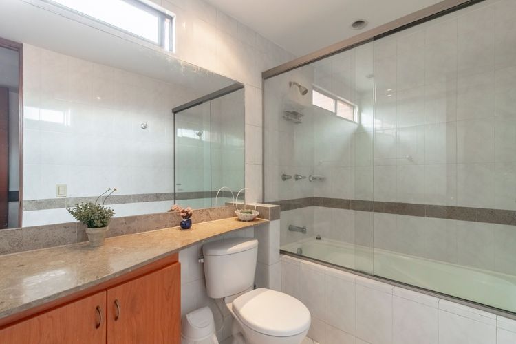 Apartamento de 4 alcobas en venta en Ciudad Salitre, Bogotá, 240 m² · foto 15 de 20