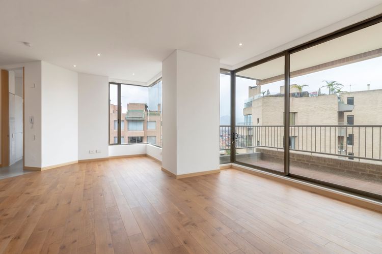 Apartamento de 3 alcobas en venta en Colinas De Suba, Bogotá, 177 m² · foto 2 de 20
