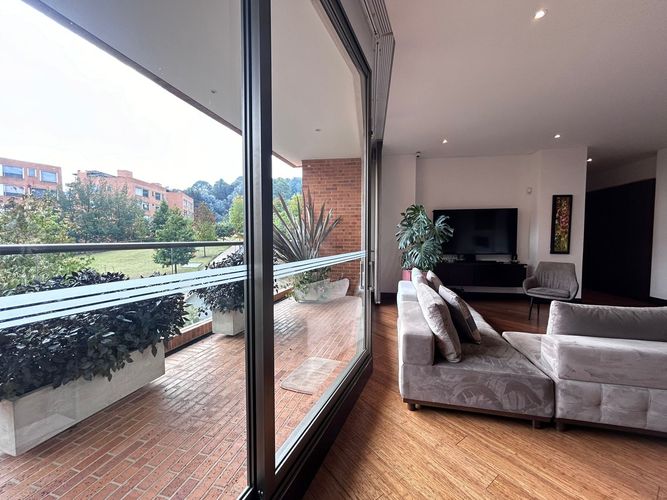Apartamento de 4 alcobas en arriendo en Colinas De Suba, Bogotá, 376 m² · foto 9 de 20