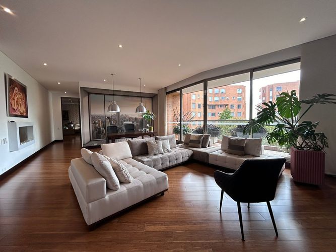 Apartamento de 4 alcobas en arriendo en Colinas De Suba, Bogotá, 376 m² · foto 10 de 20