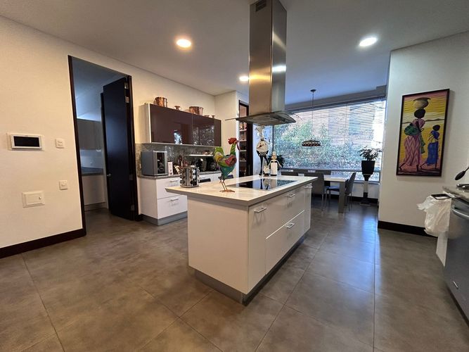 Apartamento de 4 alcobas en arriendo en Colinas De Suba, Bogotá, 376 m² · foto 18 de 20