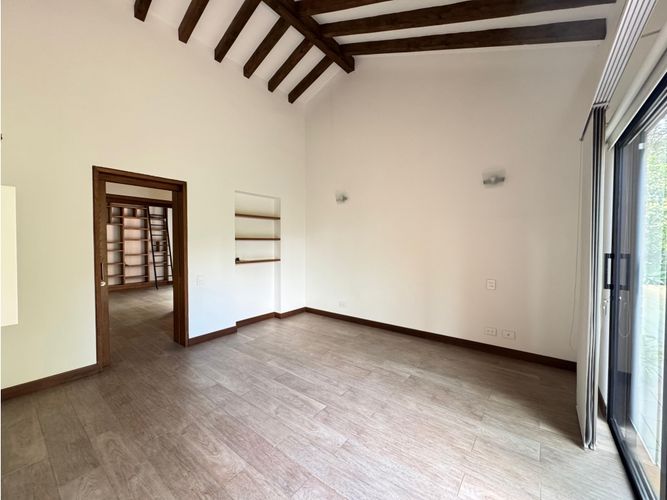 Casa de 4 alcobas en venta en Cabeceras De Llanogrande, Rionegro, 704 m² · foto 7 de 18