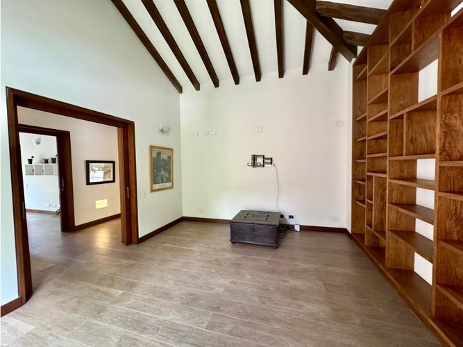 Casa de 4 alcobas en venta en Cabeceras De Llanogrande, Rionegro, 704 m² · foto 11 de 18