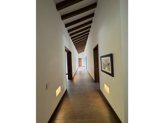 Casa de 4 alcobas en venta en Cabeceras De Llanogrande, Rionegro, 704 m² · foto 13 de 18