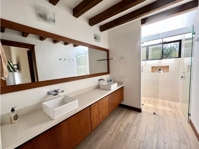 Casa de 4 alcobas en venta en Cabeceras De Llanogrande, Rionegro, 704 m² · foto 14 de 18
