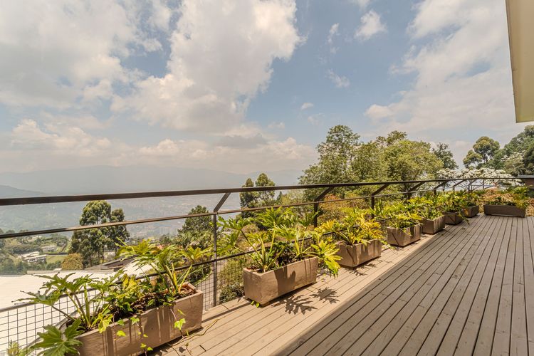 Casa de 3 alcobas en venta en Loma Del Chocho, Envigado, 611 m² · foto 4 de 20