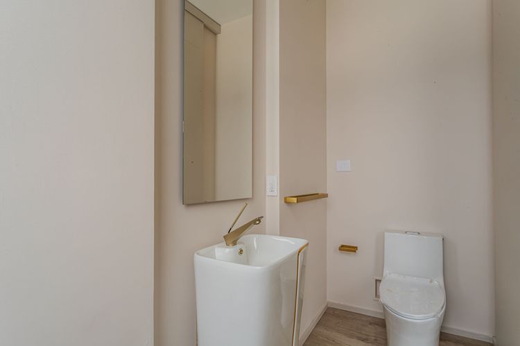 Casa de 3 alcobas en venta en Loma Del Chocho, Envigado, 611 m² · foto 6 de 20