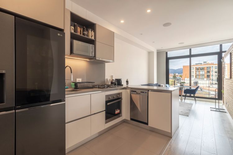 Apartamento de 1 alcoba en venta en Santa Barbara Occidental, Bogotá, 56 m² · foto 5 de 16