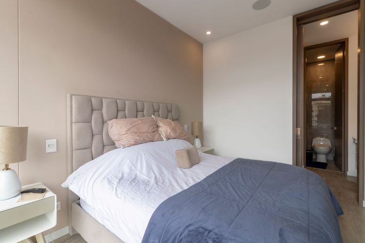 Apartamento de 1 alcoba en venta en Santa Barbara Occidental, Bogotá, 56 m² · foto 9 de 16