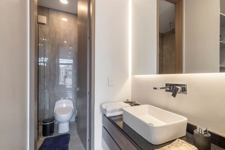 Apartamento de 1 alcoba en venta en Santa Barbara Occidental, Bogotá, 56 m² · foto 11 de 16
