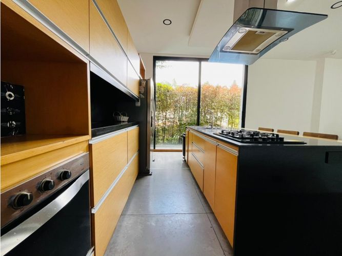 Apartamento de 3 alcobas en venta en Escobero, Envigado, 248 m² · foto 4 de 24