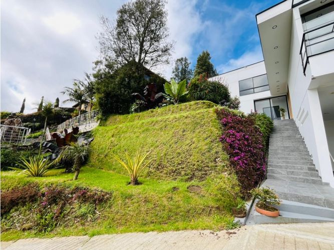 Apartamento de 3 alcobas en venta en Escobero, Envigado, 248 m² · foto 18 de 24