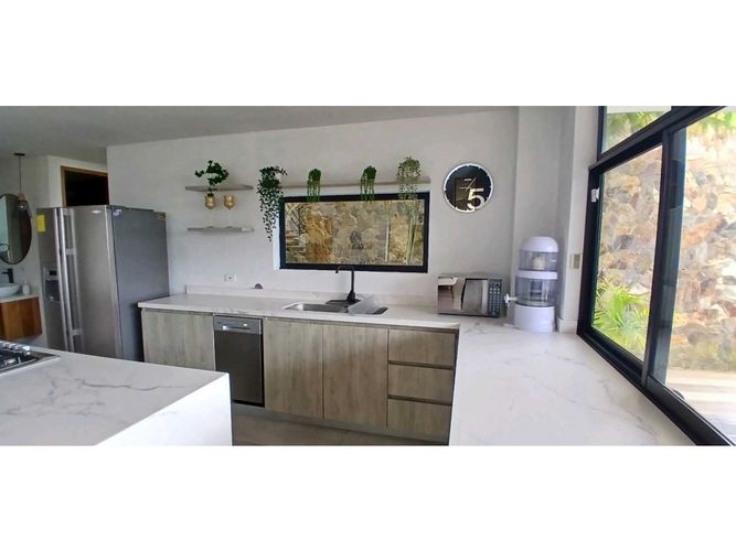 Casa de 5 alcobas en venta en La Catedral, Envigado · foto 8 de 24