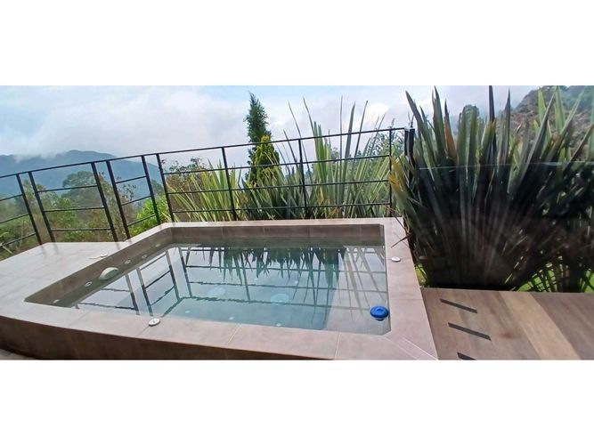 Casa de 5 alcobas en venta en La Catedral, Envigado · foto 12 de 24