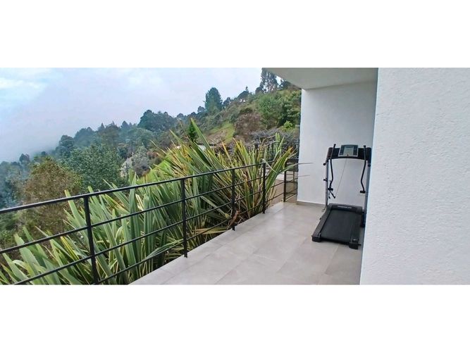 Casa de 5 alcobas en venta en La Catedral, Envigado · foto 19 de 24