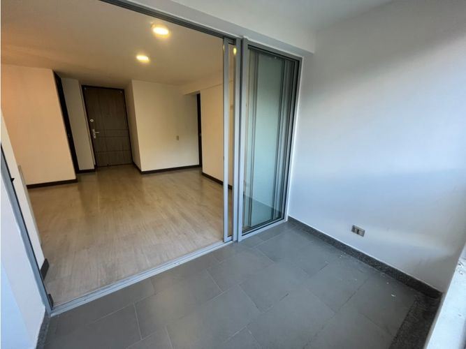 Apartamento de 2 alcobas en arriendo en Loma De Las Brujas, Medellín, 80 m² · foto 5 de 20