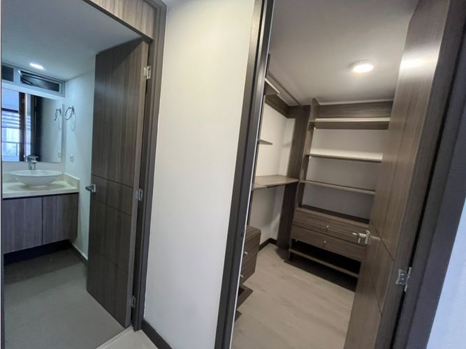 Apartamento de 2 alcobas en arriendo en Loma De Las Brujas, Medellín, 80 m² · foto 13 de 20