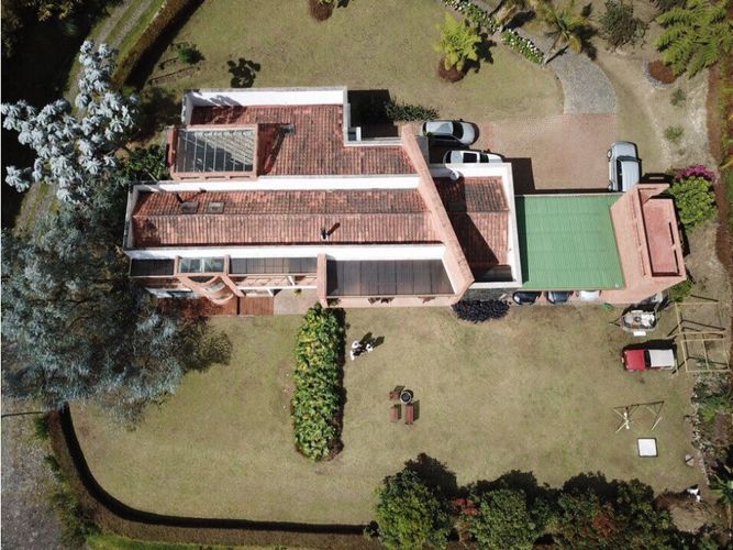 Casa de 6 alcobas en venta en Las Palmas, Envigado, 595 m² · foto 2 de 24