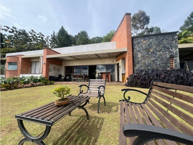 Casa de 6 alcobas en venta en Las Palmas, Envigado, 595 m² · foto 9 de 24