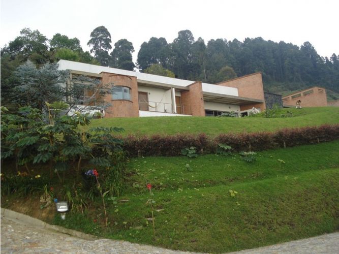 Casa de 6 alcobas en venta en Las Palmas, Envigado, 595 m² · foto 10 de 24