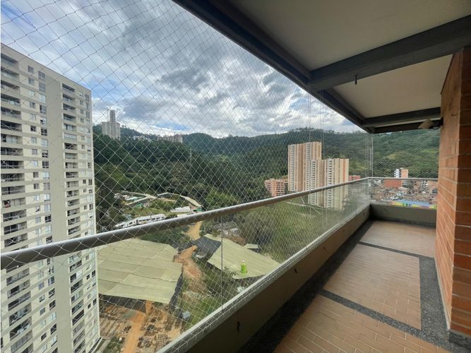 Apartamento de 3 alcobas en venta en Ub Cortijo De San Jose, Sabaneta, 85 m² · foto 2 de 19