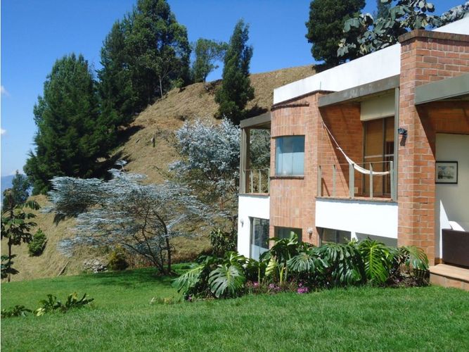 Casa de 6 alcobas en venta en Las Palmas, Envigado, 595 m² · foto 11 de 24