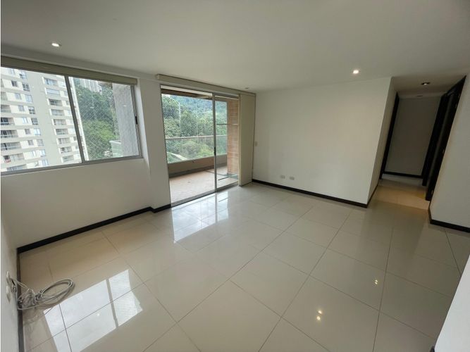 Apartamento de 3 alcobas en venta en Ub Cortijo De San Jose, Sabaneta, 85 m² · foto 4 de 19