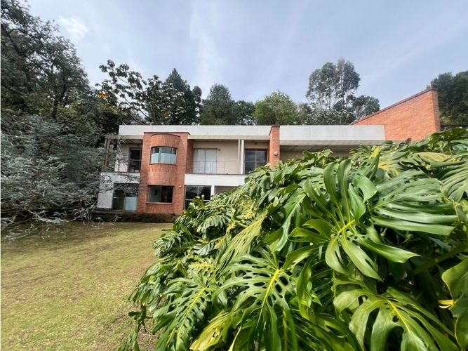 Casa de 6 alcobas en venta en Las Palmas, Envigado, 595 m² · foto 12 de 24