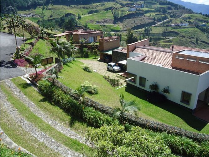 Casa de 6 alcobas en venta en Las Palmas, Envigado, 595 m² · foto 17 de 24
