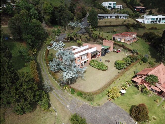 Casa de 6 alcobas en venta en Las Palmas, Envigado, 595 m² · foto 21 de 24