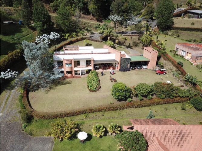 Casa de 6 alcobas en venta en Las Palmas, Envigado, 595 m² · foto 22 de 24