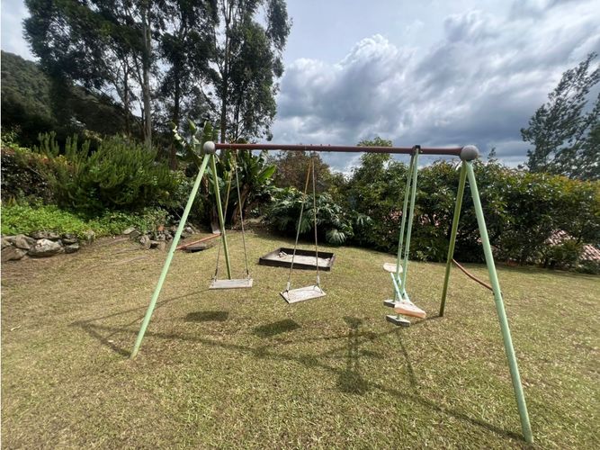 Casa de 6 alcobas en venta en Las Palmas, Envigado, 595 m² · foto 23 de 24