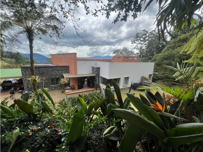 Casa de 6 alcobas en venta en Las Palmas, Envigado, 595 m² · foto 24 de 24