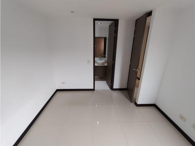 Apartamento de 3 alcobas en arriendo en Ub Cortijo De San Jose, Sabaneta, 85 m² · foto 13 de 19