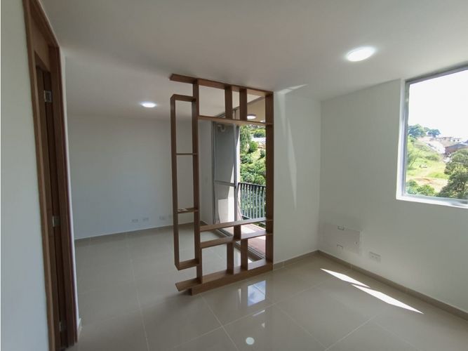 Apartamento de 2 alcobas en venta en Alfonso Lopez, La Estrella, 50 m² · foto 5 de 24