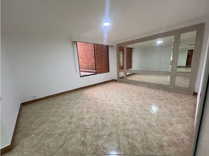 Apartamento en venta en Laureles, Medellín · foto 6 de 23