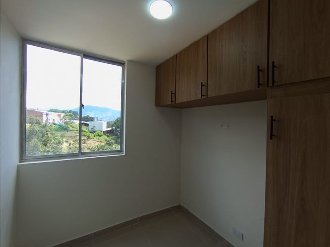 Apartamento de 2 alcobas en venta en Alfonso Lopez, La Estrella, 50 m² · foto 16 de 24