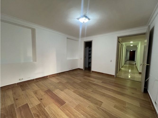 Apartamento en venta en Laureles, Medellín · foto 14 de 23
