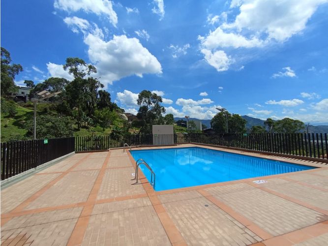 Apartamento de 2 alcobas en venta en Alfonso Lopez, La Estrella, 50 m² · foto 21 de 24