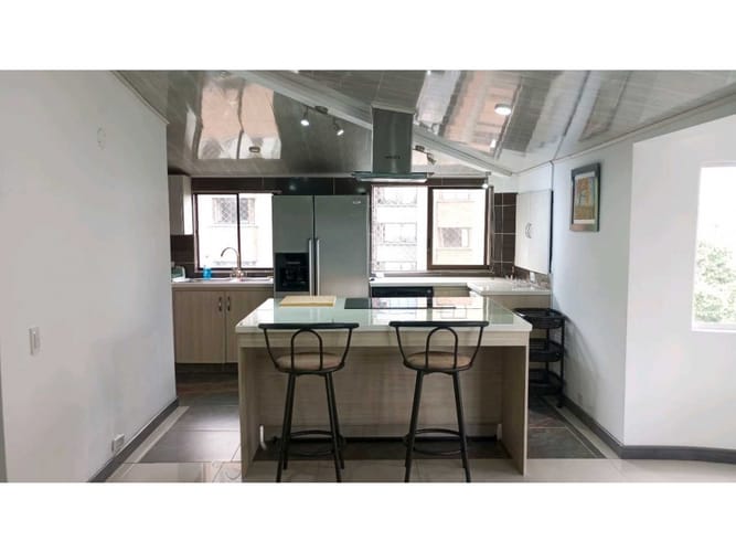 Apartamento de 3 alcobas en arriendo en Las Lomas, Medellín, 126 m² · foto 2 de 24