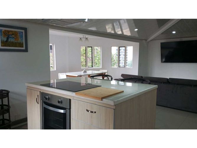 Apartamento de 3 alcobas en arriendo en Las Lomas, Medellín, 126 m² · foto 4 de 24