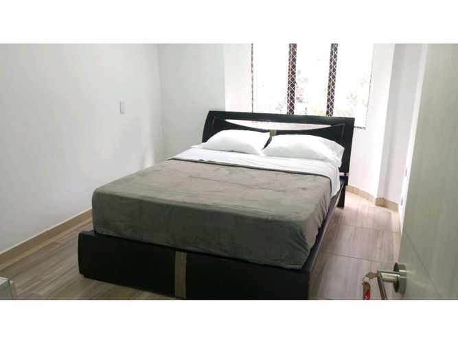 Apartamento de 3 alcobas en arriendo en Las Lomas, Medellín, 126 m² · foto 22 de 24