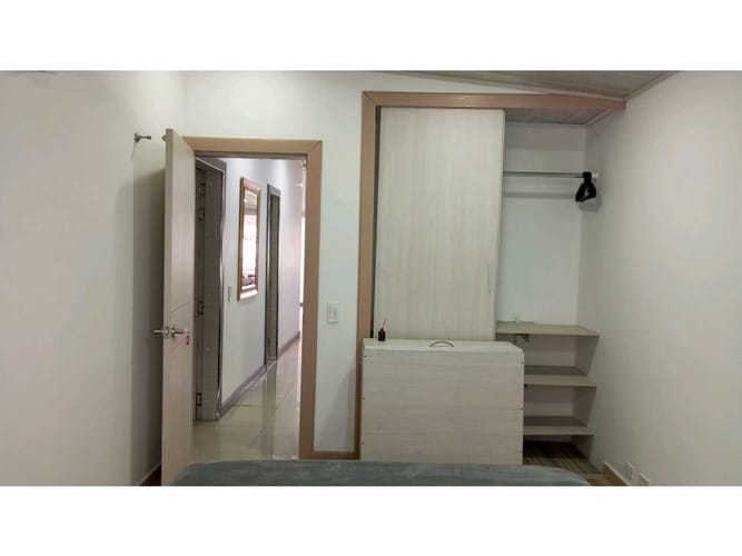 Apartamento de 3 alcobas en arriendo en Las Lomas, Medellín, 126 m² · foto 23 de 24